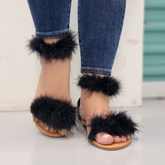 Women's Feathered Embellished Sandals Black Color - Picture 1 of 4